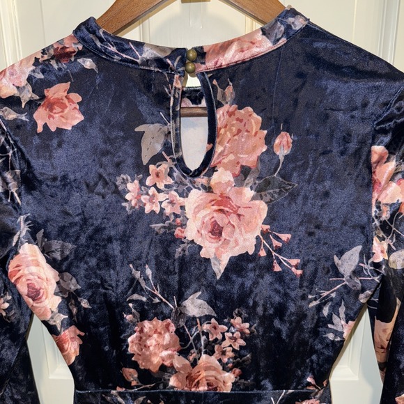 Altar'd State Women's Floral Navy Crushed Velvet Dress Long Sleeve Small Mini - Picture 6 of 8